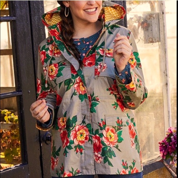 Matilda Jane Jackets & Blazers - Matilda Jane Women’s Small Grey Red Floral Anorak Full Zip Rain Jacket